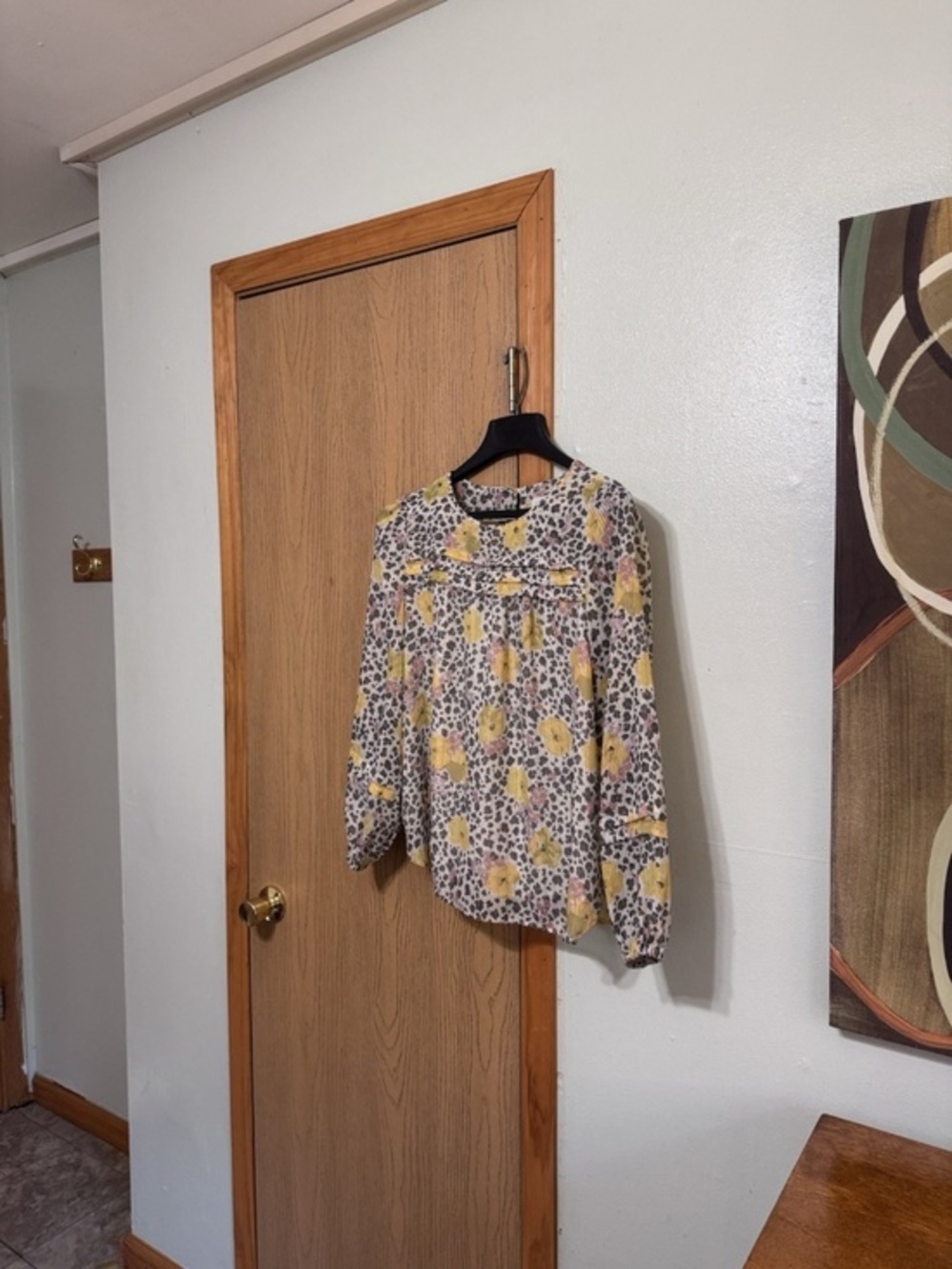 Loft Medium Multi-Color w/Leopard & Floral Print Long Sleeve Blouse - EUC